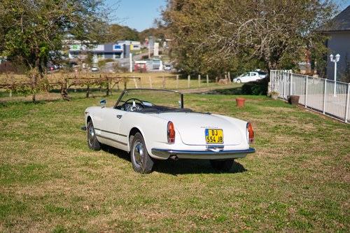 1960 Alfa Romeo Spider 2000 by Touring In vendita (immagine 17 di 120)