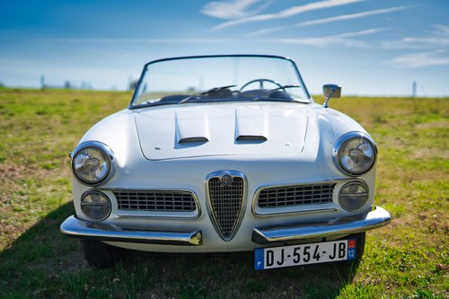 1960 Alfa Romeo Spider 2000 by Touring In vendita (immagine 82 di 120)