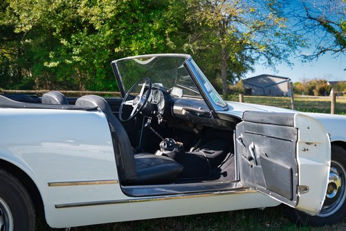 1960 Alfa Romeo Spider 2000 by Touring In vendita (immagine 46 di 120)