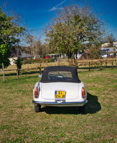 1960 Alfa Romeo Spider 2000 by Touring In vendita (immagine 33 di 120)