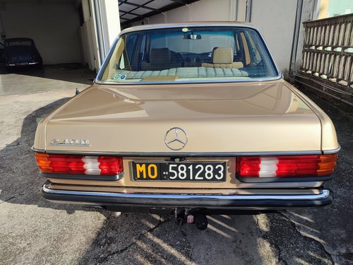 1983 Mercedes-Benz 240 D (W123) In vendita (immagine 18 di 126)