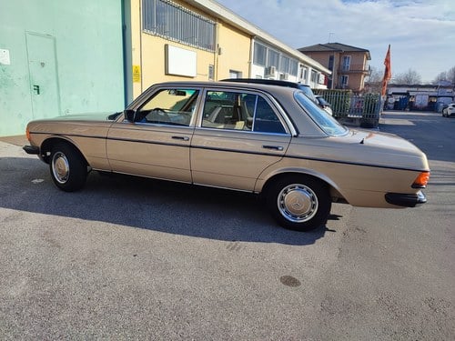 1983 Mercedes-Benz 240 D (W123) In vendita (immagine 31 di 126)