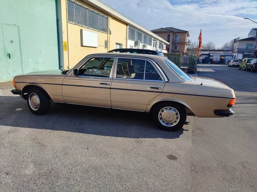 1983 Mercedes-Benz 240 D (W123) In vendita (immagine 32 di 126)