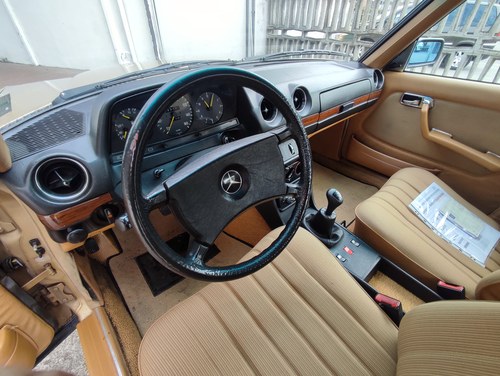 1983 Mercedes-Benz 240 D (W123) In vendita (immagine 48 di 126)