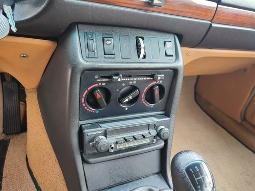 1983 Mercedes-Benz 240 D (W123) In vendita (immagine 50 di 126)