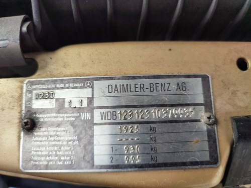 1983 Mercedes-Benz 240 D (W123) In vendita (immagine 91 di 126)