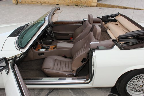 1989 Jaguar XJ-S Convertible till salu (bild 39 av 143)