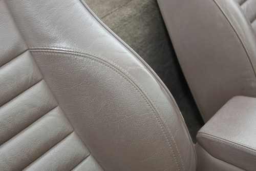 1989 Jaguar XJ-S Convertible till salu (bild 56 av 143)