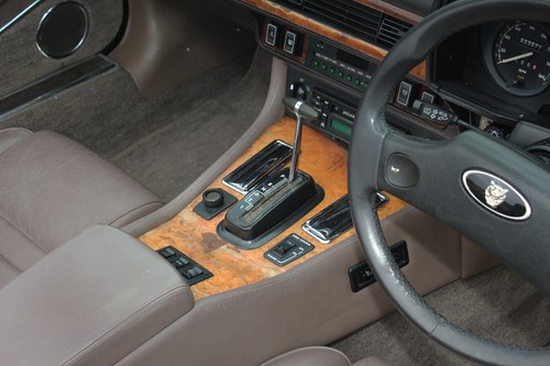 1989 Jaguar XJ-S Convertible till salu (bild 64 av 143)
