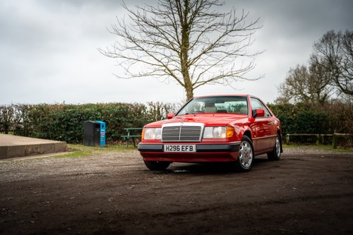 1990 Mercedes-Benz 230CE C124 In vendita (immagine 5 di 101)