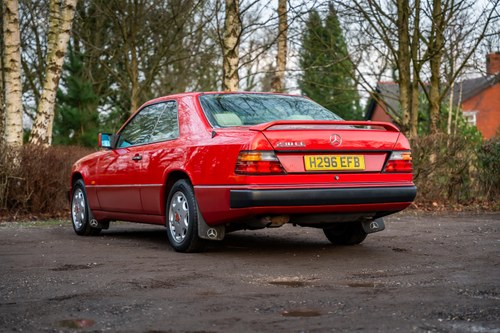 1990 Mercedes-Benz 230CE C124 In vendita (immagine 19 di 101)