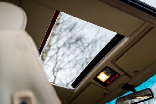 1990 Mercedes-Benz 230CE C124 In vendita (immagine 26 di 101)