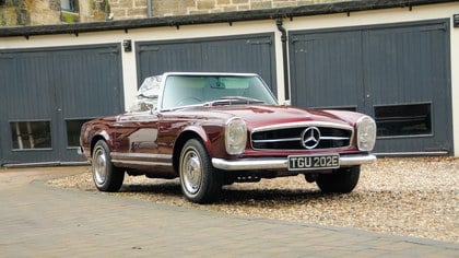 Mercedes SL Class 230 SL Pagoda
