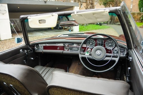 1967 Mercedes-Benz W113 230SL 2.8-litre Automatic till salu (bild 8 av 159)