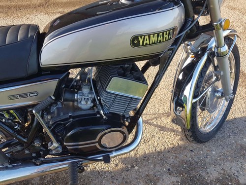 1972 Yamaha YDS7 Rebuilt from the frame up! Te koop