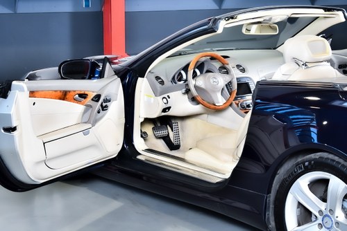 2009 Mercedes-Benz SL550 R230 till salu (bild 35 av 84)