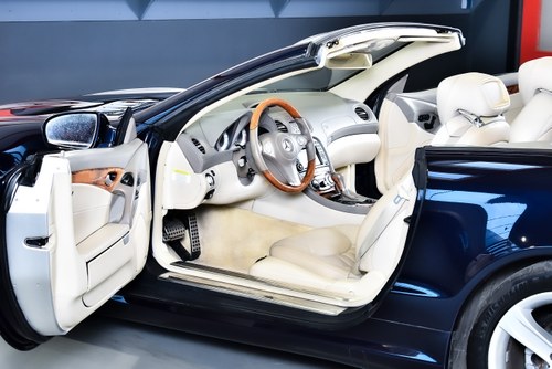 2009 Mercedes-Benz SL550 R230 till salu (bild 36 av 84)