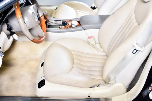 2009 Mercedes-Benz SL550 R230 till salu (bild 37 av 84)