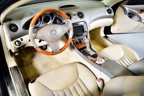 2009 Mercedes-Benz SL550 R230 till salu (bild 42 av 84)