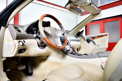 2009 Mercedes-Benz SL550 R230 till salu (bild 43 av 84)