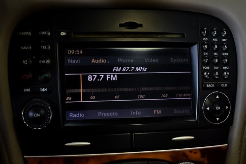 2009 Mercedes-Benz SL550 R230 till salu (bild 44 av 84)