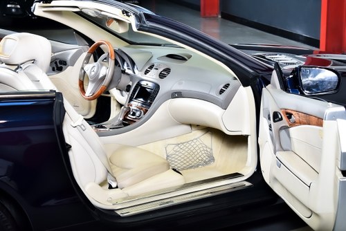 2009 Mercedes-Benz SL550 R230 till salu (bild 46 av 84)