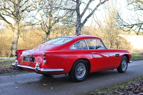 1963 Aston Martin DB4 Series V Vantage ‘Special Series’ Sports Saloon à venda (imagem 7 de 121)