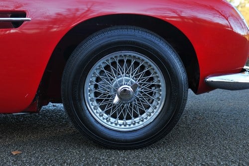 1963 Aston Martin DB4 Series V Vantage ‘Special Series’ Sports Saloon à venda (imagem 20 de 121)