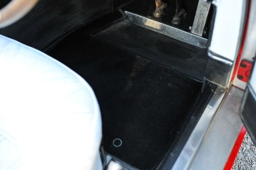 1963 Aston Martin DB4 Series V Vantage ‘Special Series’ Sports Saloon à venda (imagem 31 de 121)