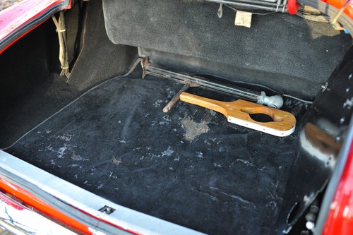 1963 Aston Martin DB4 Series V Vantage ‘Special Series’ Sports Saloon à venda (imagem 35 de 121)