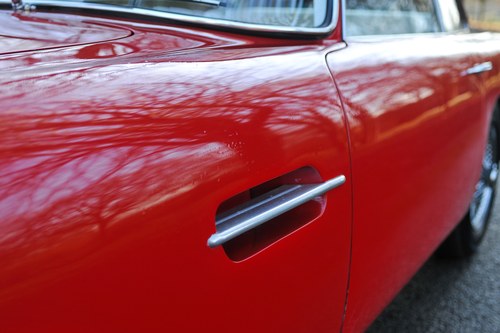 1963 Aston Martin DB4 Series V Vantage ‘Special Series’ Sports Saloon à venda (imagem 53 de 121)