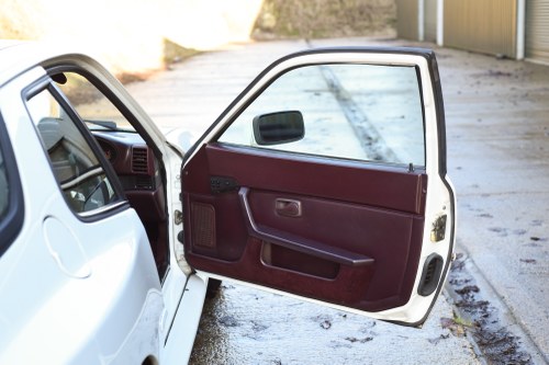 1986 Porsche 944 Lux till salu (bild 42 av 164)