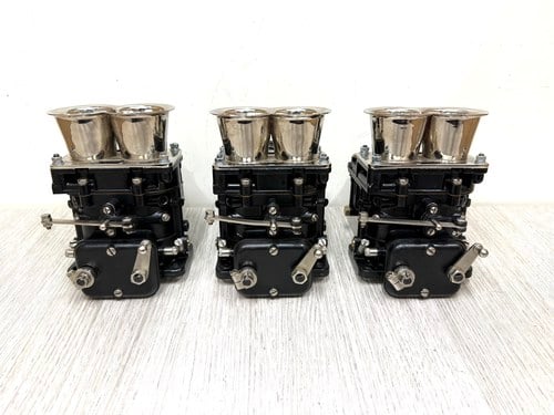 3x Weber 40DCL6 Carburettors For Sale (picture 1 of 25)