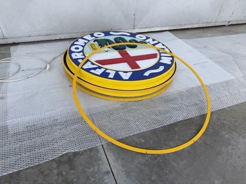 1970s Alfa Romeo Double-Sided Sign En venta (imagen 29 de 126)