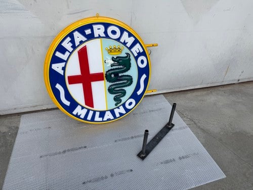 1970s Alfa Romeo Double-Sided Sign En venta (imagen 35 de 126)