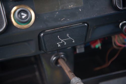 1972 Volkswagen Type 2 Bay Window High-Top Camper Conversion In vendita (immagine 27 di 213)