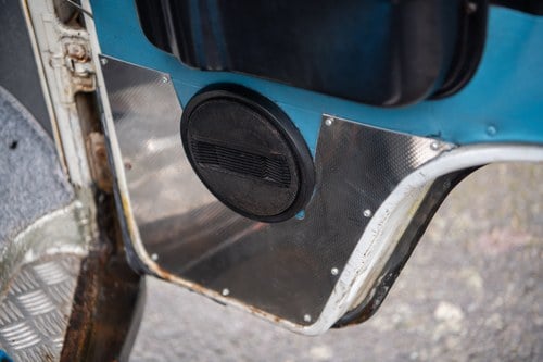 1972 Volkswagen Type 2 Bay Window High-Top Camper Conversion In vendita (immagine 89 di 213)