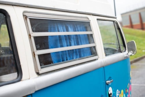 1972 Volkswagen Type 2 Bay Window High-Top Camper Conversion In vendita (immagine 154 di 213)