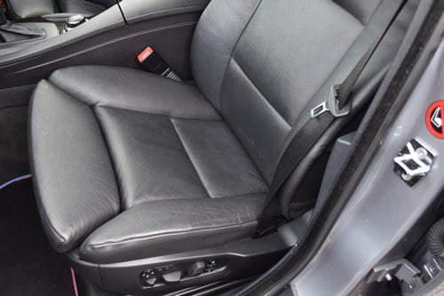 2006 BMW 5 Series 4.8 550i V8 M Sport Touring till salu (bild 26 av 90)