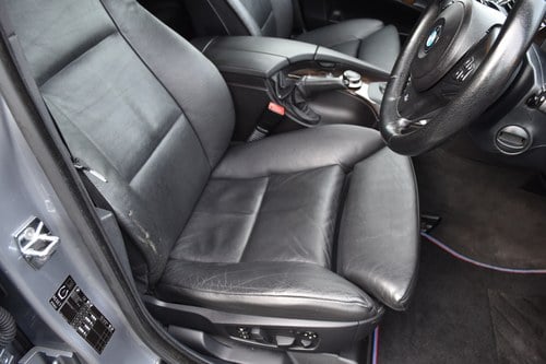 2006 BMW 5 Series 4.8 550i V8 M Sport Touring till salu (bild 28 av 90)