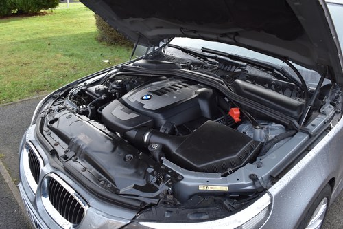 2006 BMW 5 Series 4.8 550i V8 M Sport Touring till salu (bild 68 av 90)