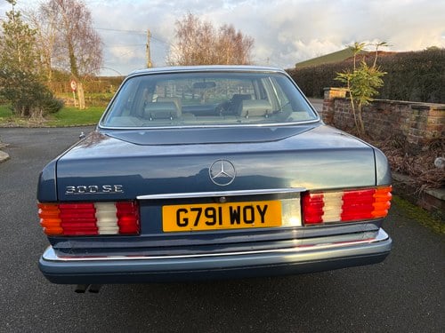1989 Mercedes-Benz W126 300SE For Sale (picture 17 of 83)