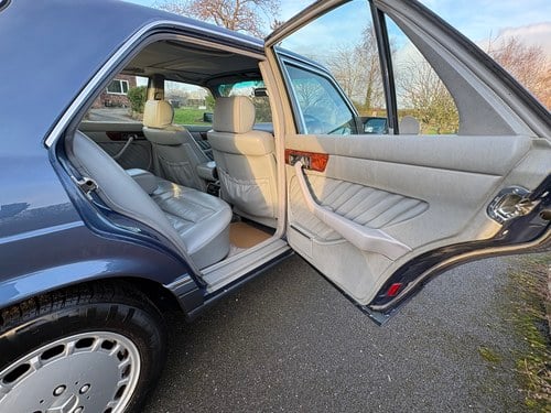 1989 Mercedes-Benz W126 300SE For Sale (picture 67 of 83)