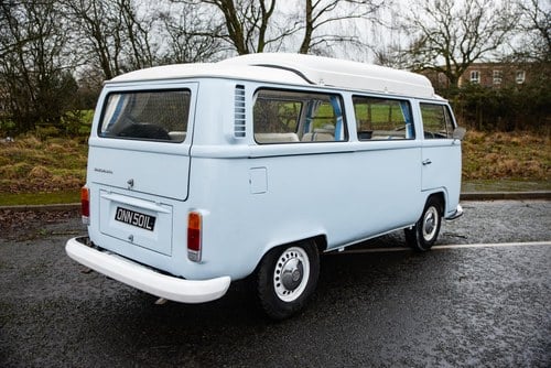 1972 Volkswagen Type 2 Bay Window Microbus Camper Conversion by Dormobile à vendre (picture 10 of 158)
