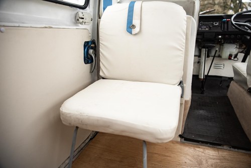 1972 Volkswagen Type 2 Bay Window Microbus Camper Conversion by Dormobile à vendre (picture 52 of 158)