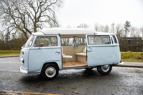 1972 Volkswagen Type 2 Bay Window Microbus Camper Conversion by Dormobile à vendre (picture 22 of 158)