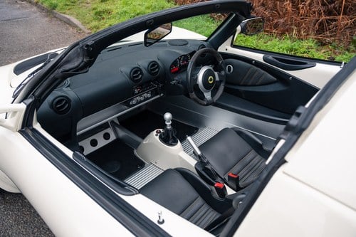 2015 Lotus Elise Te koop (foto 54 van 168)