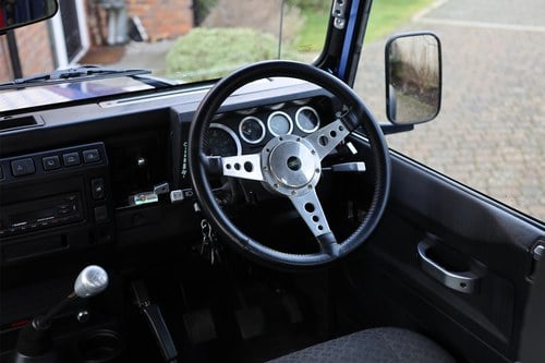 2002 Land Rover Defender 90 2.5L TD5 County Hard Top In vendita (immagine 25 di 424)