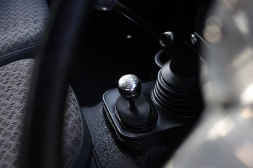 2002 Land Rover Defender 90 2.5L TD5 County Hard Top In vendita (immagine 32 di 424)