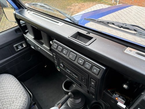 2002 Land Rover Defender 90 2.5L TD5 County Hard Top In vendita (immagine 59 di 424)